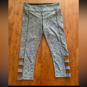 VOGO Athletica women  Gray Leggings with Side Cutouts